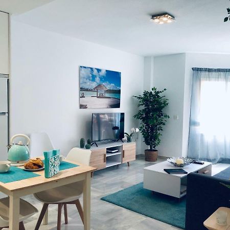 Luxury Dona Carlota Apartment ตอร์เรโมลิโนส ภายนอก รูปภาพ