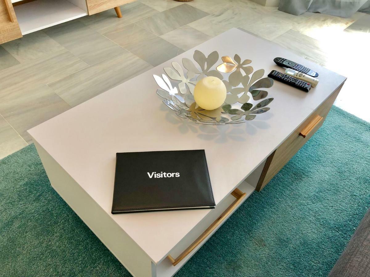 Luxury Dona Carlota Apartment ตอร์เรโมลิโนส ภายนอก รูปภาพ