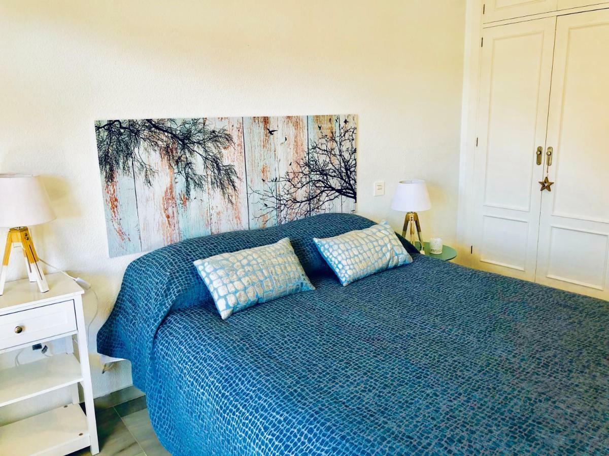 Luxury Dona Carlota Apartment ตอร์เรโมลิโนส ภายนอก รูปภาพ
