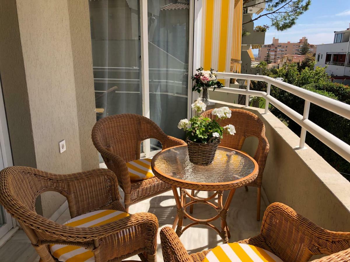 Luxury Dona Carlota Apartment ตอร์เรโมลิโนส ภายนอก รูปภาพ
