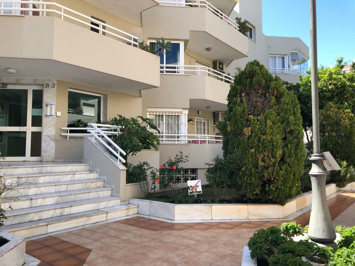 Luxury Dona Carlota Apartment ตอร์เรโมลิโนส ภายนอก รูปภาพ