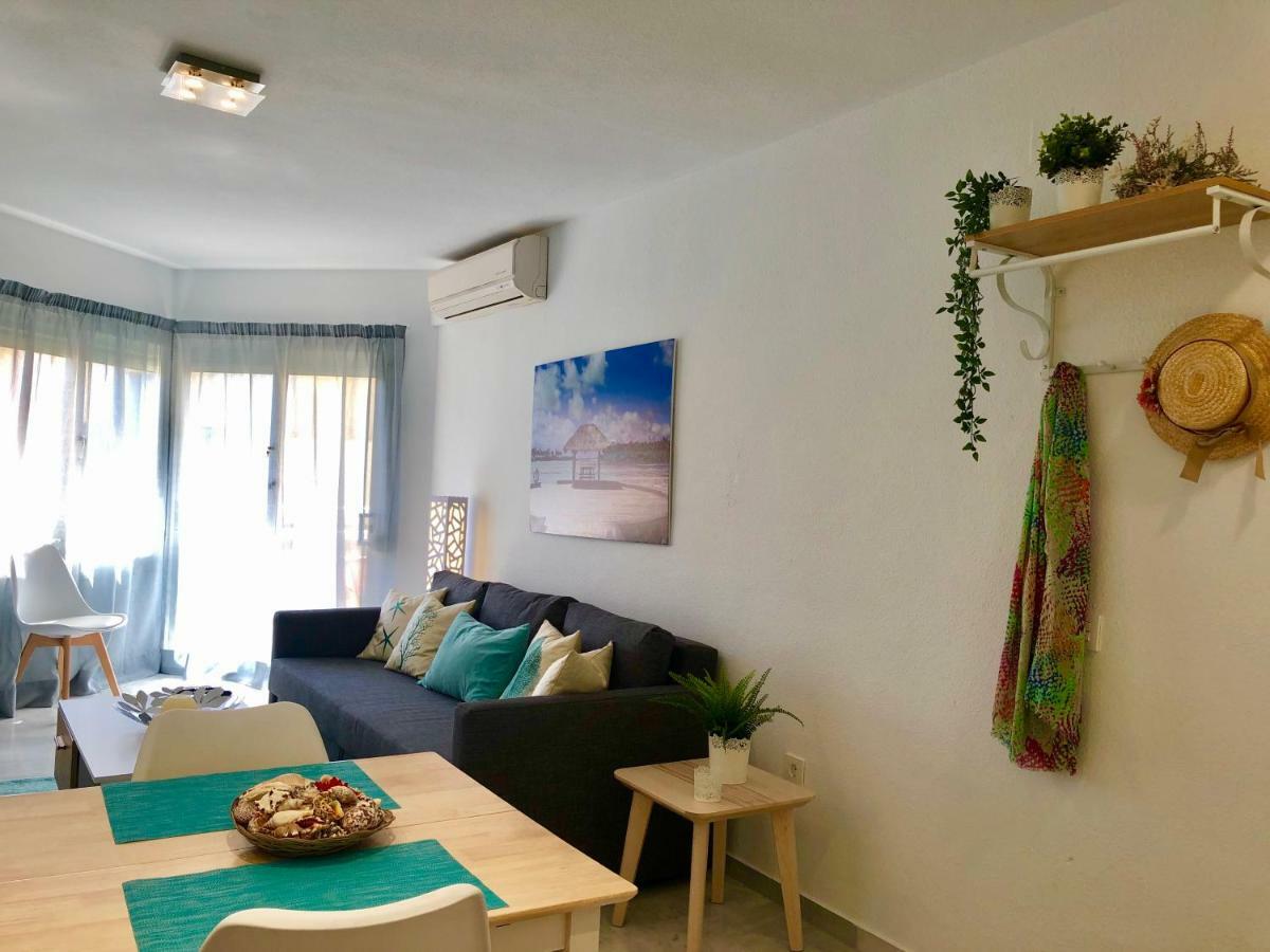 Luxury Dona Carlota Apartment ตอร์เรโมลิโนส ภายนอก รูปภาพ