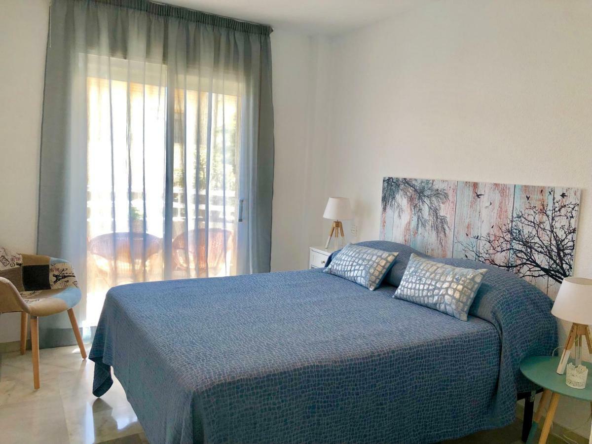 Luxury Dona Carlota Apartment ตอร์เรโมลิโนส ภายนอก รูปภาพ